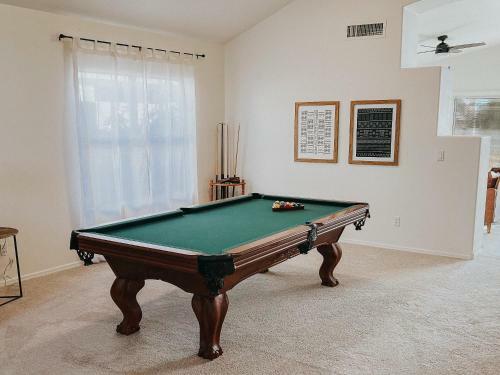 East Mesa Home With Pool And Firepit!