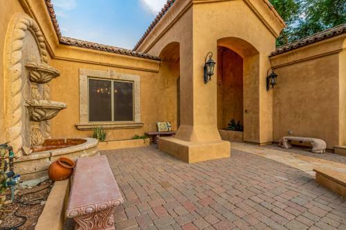 70th Mesa Home