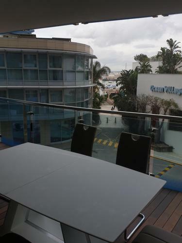 Ocean Village Apartment