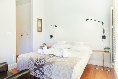 Prim Apartment By Basque Homes