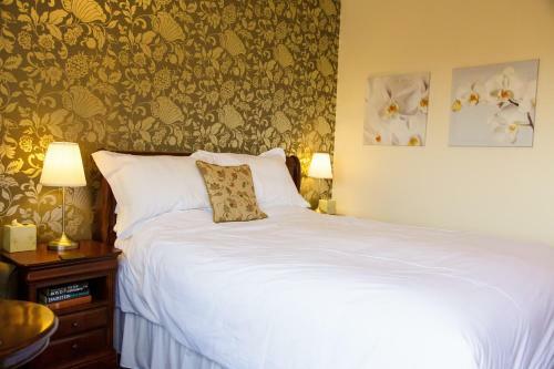 Hotel White Horse Inn & Restaurant