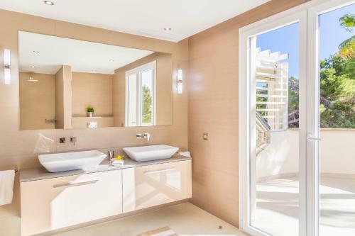 Cala Dor Luxurious Sea Views Villa With Pool