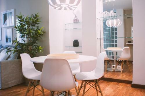Charming Apartment - Free Parking