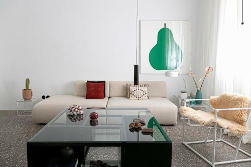 Luxury Modernist Design Townhouse With Garden