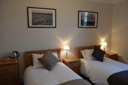 Posada The Crown Inn Hotel