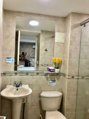 Hermoso Apartamento En El Laguito, Edificio Cristoforo Colombo