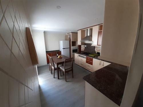 Apartamento Modern Huge Appartement, Just 100 M From The Beach