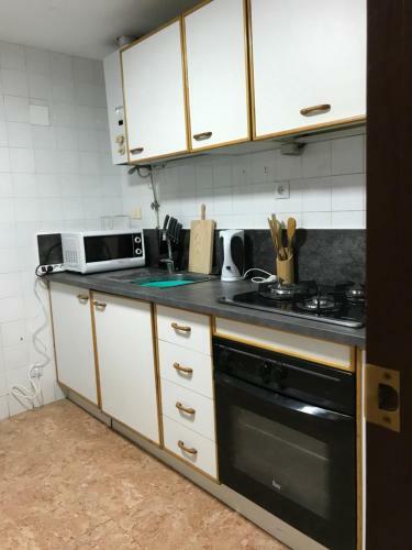 Inviting 2-bed Apartment In Sax Historical Spain