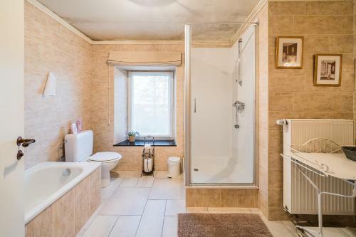 Beautiful 3-bedroom Home With Sauna In Quiet Area