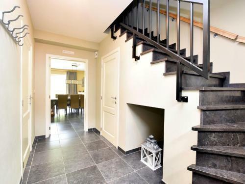 Modern Holiday Home In Hastiere Near Forest