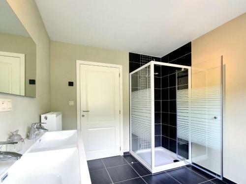 Modern Holiday Home In Hastiere Near Forest