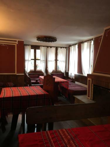 Hostal Hadji Neikovi Guest Houses