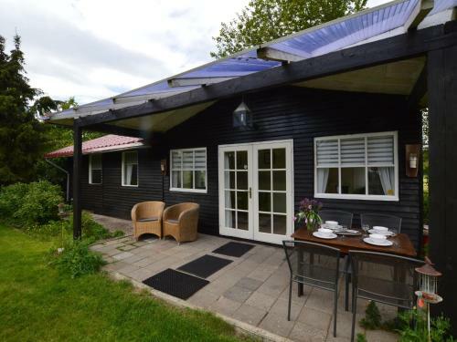 Cozy Holiday Home In Moergestel With Garden