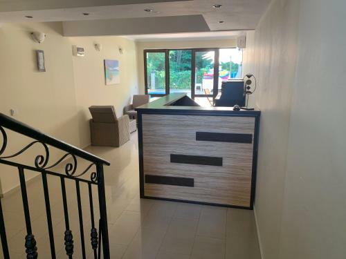 Hotel Park And Pool Family Room