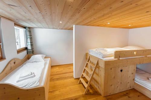 Chic Alpine Apartment For 5 - Perfect For Skiers