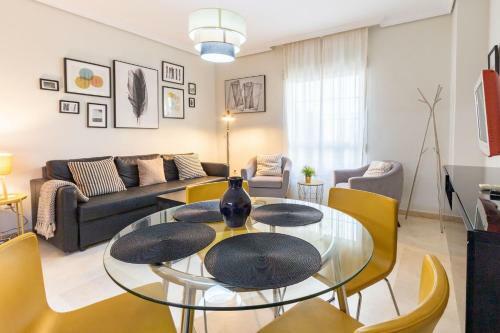 Apartamento San Jacinto Triana Deluxe By Valcambre