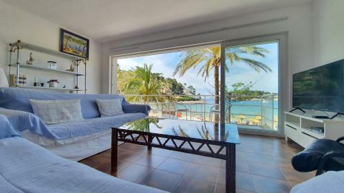 Facing The Sea In Puerto de S�ller - Sa Paleta