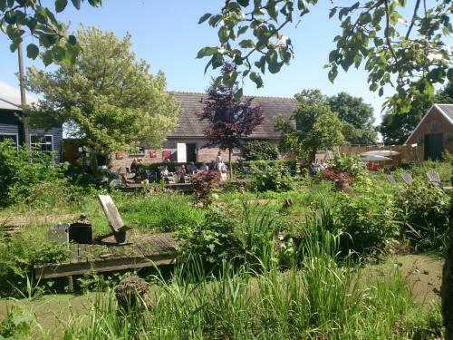 Bed & Breakfast Buitenplaats De Blauwe Meije