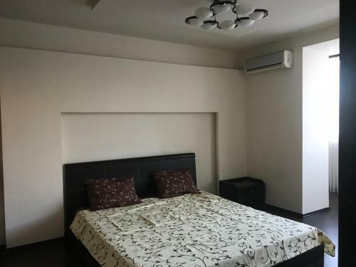 Cozy 2 Bedroom Apartment On Machtova