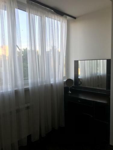 Cozy 2 Bedroom Apartment On Machtova