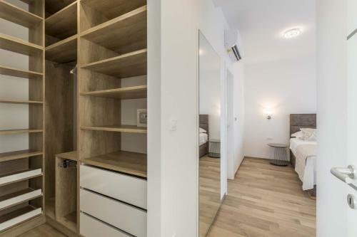 Luxury Villa Adonis Split With Private Pool, Jacuzzi, Sauna And Gym