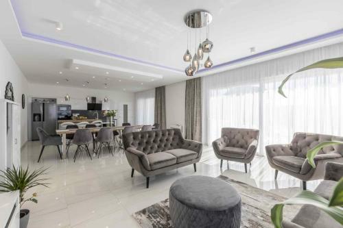Luxury Villa Adonis Split With Private Pool, Jacuzzi, Sauna And Gym