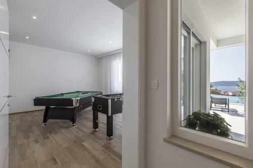 Luxury Villa Adonis Split With Private Pool, Jacuzzi, Sauna And Gym