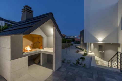 Luxury Villa Adonis Split With Private Pool, Jacuzzi, Sauna And Gym