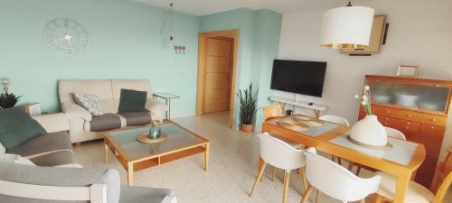 Apartamento �tico Con Piscina Y Barbacoa
