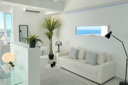 Loft Del Mar - Charming Luxury Apartment At La Roca