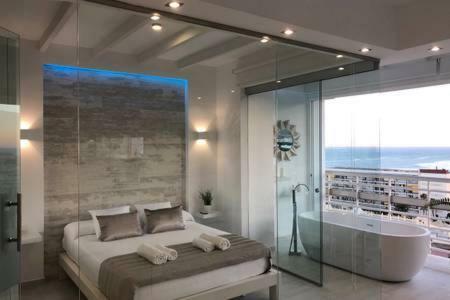 Loft Del Mar - Charming Luxury Apartment At La Roca