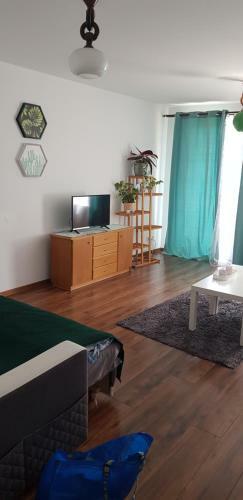 New Apartment 10 Min To Train Station