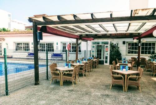 Apartamentos Caravane (Carihuela Park)