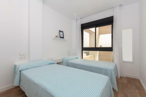 Terraza Del Mar: Apartamento Con Terraza Y Piscina