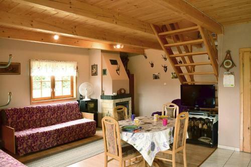 Holiday Home, Niesiolowice