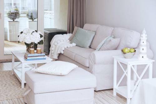 Bia?y Apartament Z Tarasem W Playa Baltis