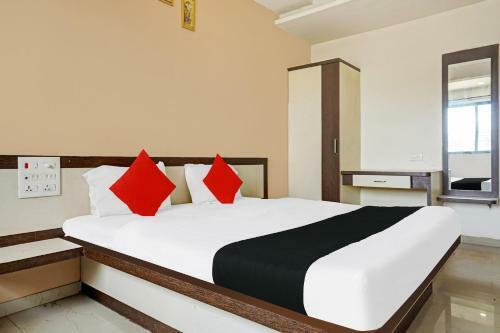 Collection O 81375 Hotel Amruta Deluxe Executive
