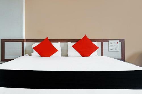 Collection O 81375 Hotel Amruta Deluxe Executive