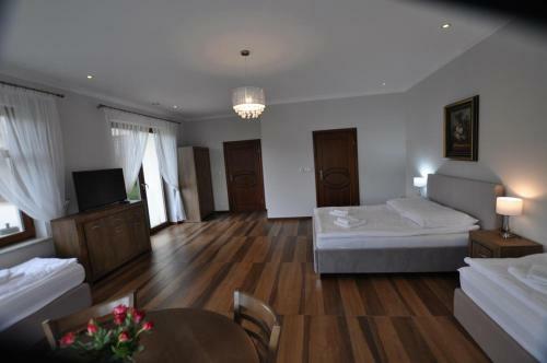 Hostal Apartamenty Sowiog�rskie
