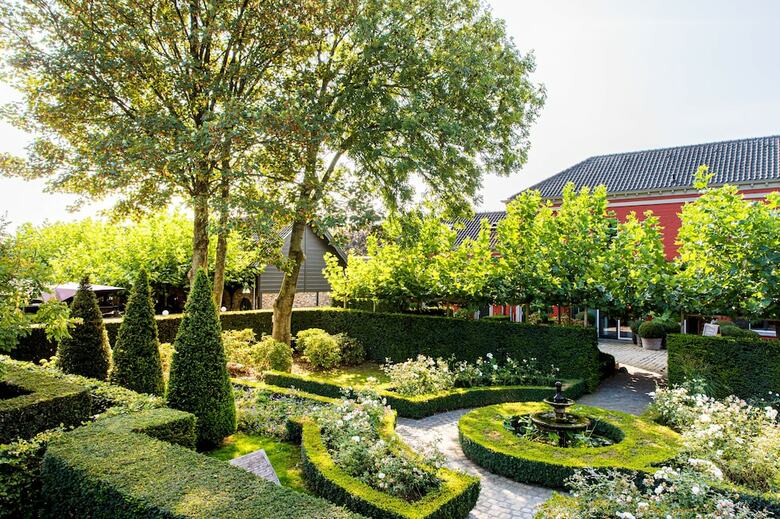 Hotel Hoogenweerth Suites