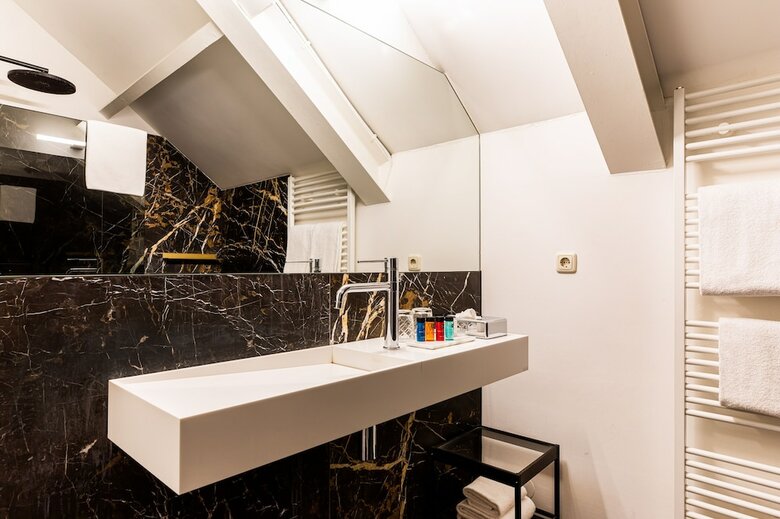 Hotel Hoogenweerth Suites