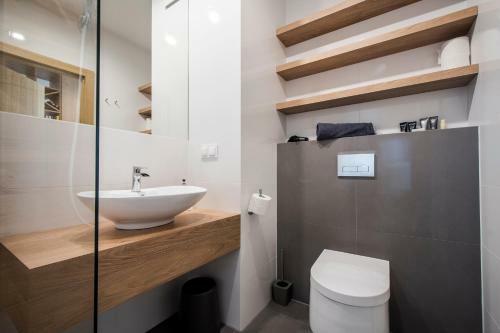 Apartament Targi Z Gara?em I Si?owni?