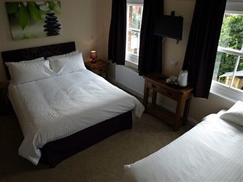 Stones Hotel Bar And Restaurant