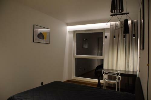 Uroczy Apartament Z Widokiem I Darmowym Parkingiem