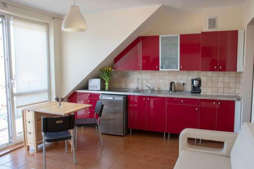 Apartament Z Balkonem I Parkingiem