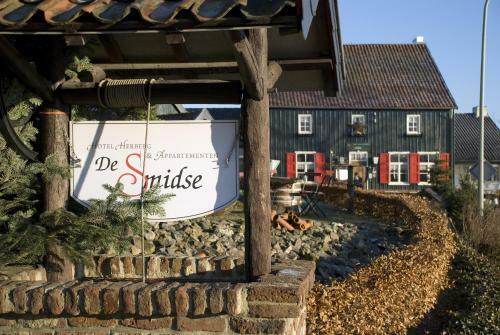 Hotel,herberg & Appartementen De Smidse