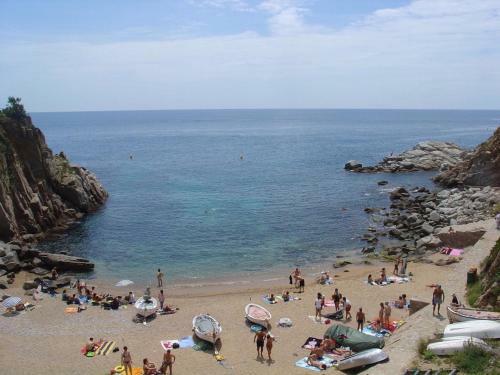 Lets Holidays Apartment Tossa Near Beach 2