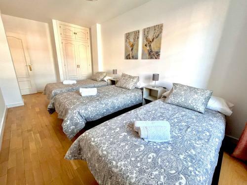Apartamento Espacios Blanco Plaza Mayor - Con Vistas.