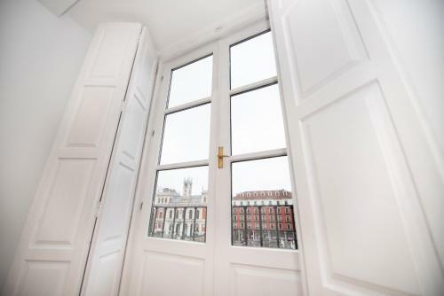 Apartamento Espacios Blanco Plaza Mayor - Con Vistas.