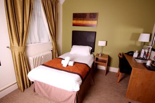 Hotel The Twelve Knights